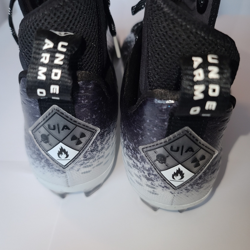 Under Armor Cleats - image 7